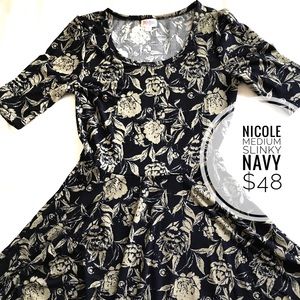 LuLaRoe Dresses - Lularoe Nicole dress with pockets NWT M,2xl slinky LuLaRoe Dresses - Lularoe Nicole dress with pockets NWT M,2xl slinky